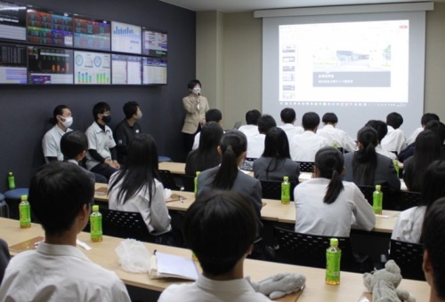 武義高校ビジネス情報科1年生企業見学会