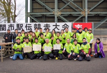 駅伝部で関市駅伝競走大会に参加し、女子チームが入賞しました